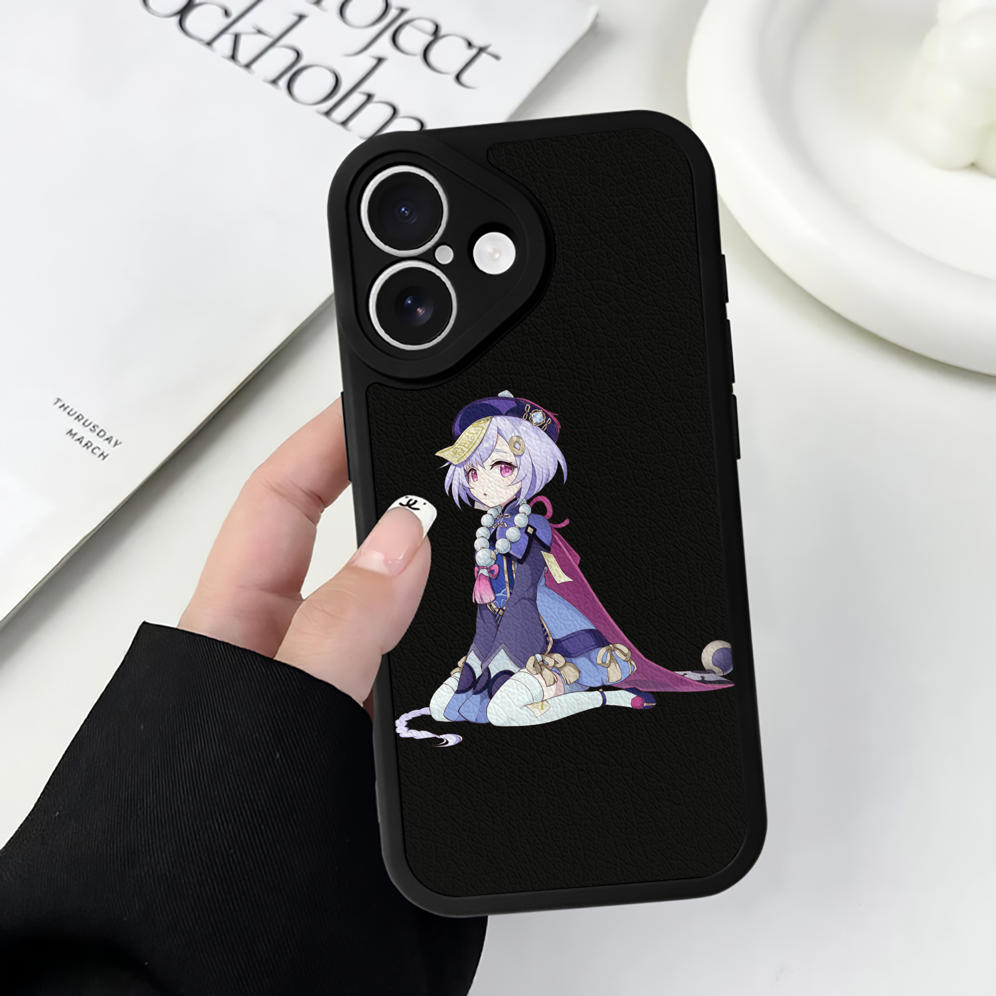 げんし神 七七 なな  genshin Nana 【iPhone 16シリーズ対応】シリコンスマホケース（レザー調） 材質：シリコン